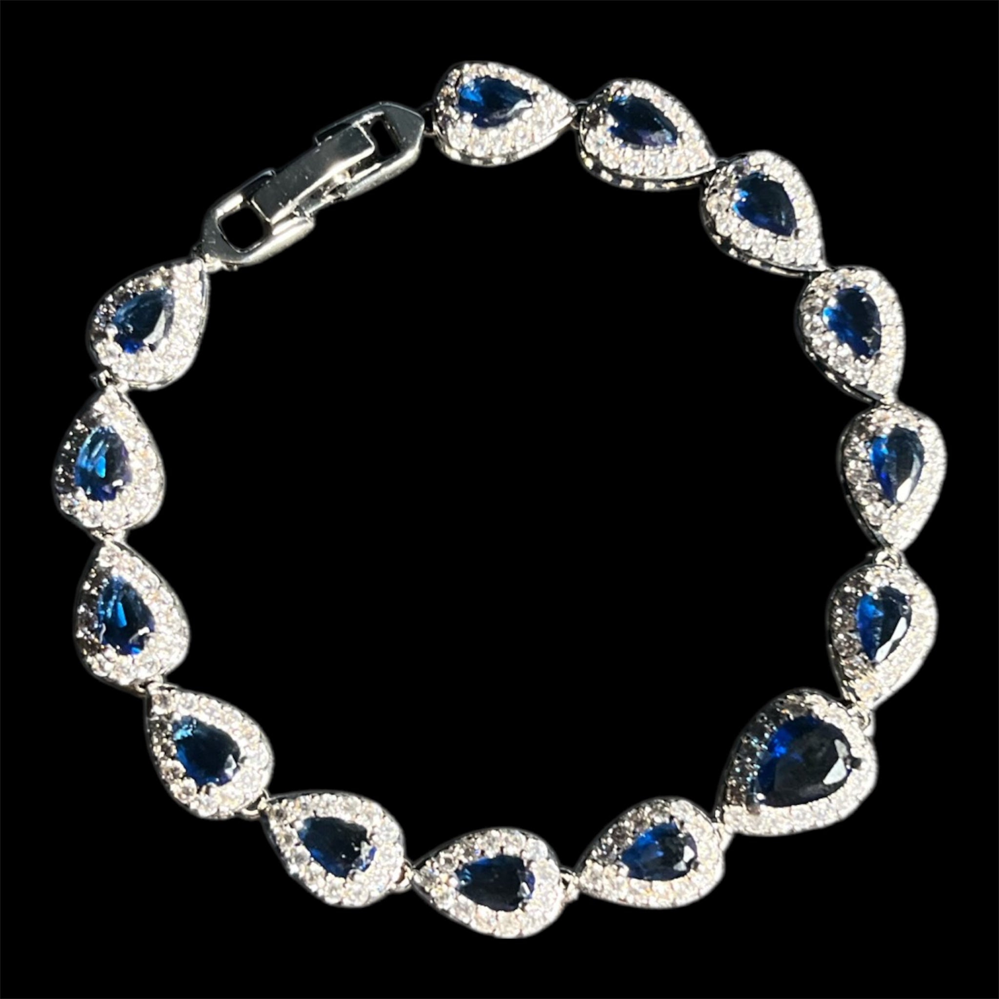 TEAR-DROP BRACELET
